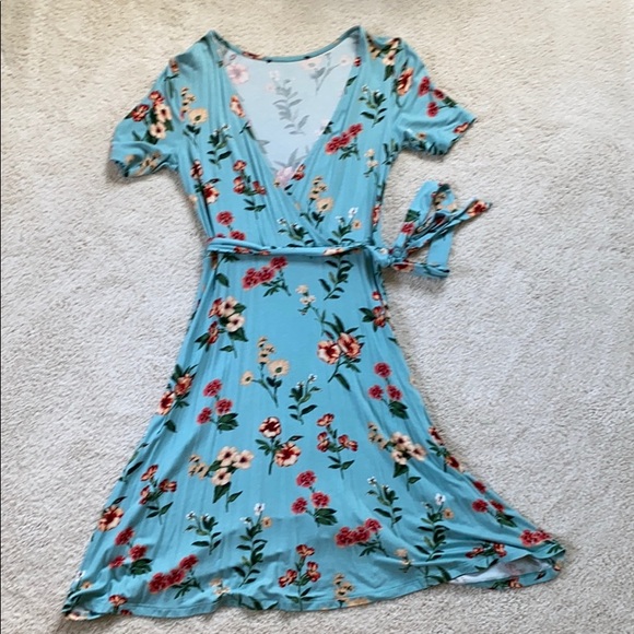 Floral Surplice Wrap Skater Dress Short - Picture 3 of 8